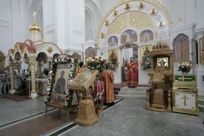 Пение Отче наш...